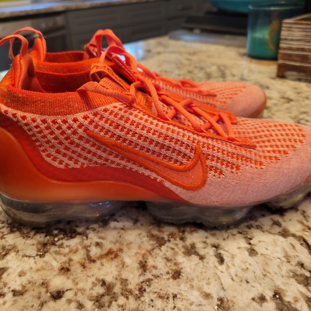 nike air vapormax 2021 flyknit 'magic ember' - Women size 6.5 - Picture 5 of 6